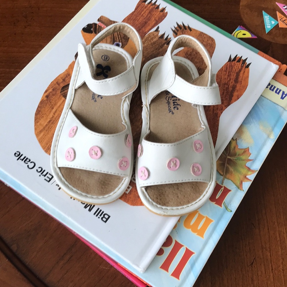 Leather sandals wee squeak